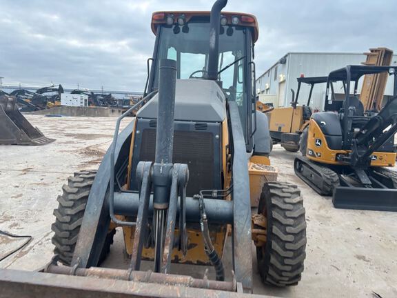 Photo of a 2018 John Deere 310SL