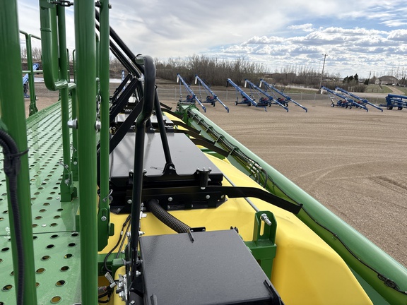 Used 2025 John Deere C850T Air Carts at Horizon Ag & Turf in Lloydminster, AB - Photo14