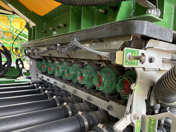 Used 2025 John Deere C850T Air Carts at Horizon Ag & Turf in Lloydminster, AB - Photo8