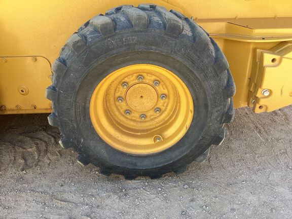 2024 John Deere 320G