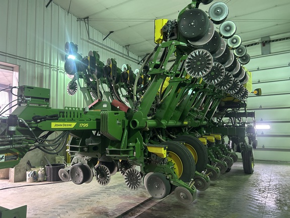 2022 John Deere 1795 (18th thumbnail)