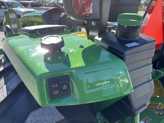 2025 John Deere 4044R-8