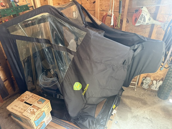 2015 John Deere X324 - Photo11
