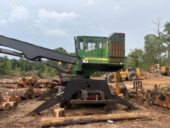 2016 John Deere 437E