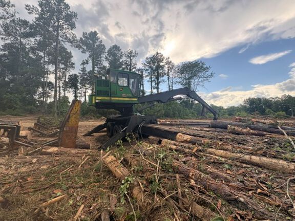 2016 John Deere 437E