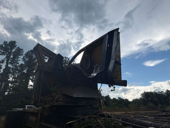 2016 John Deere 437E