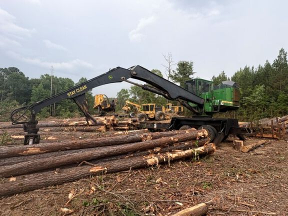 2016 John Deere 437E