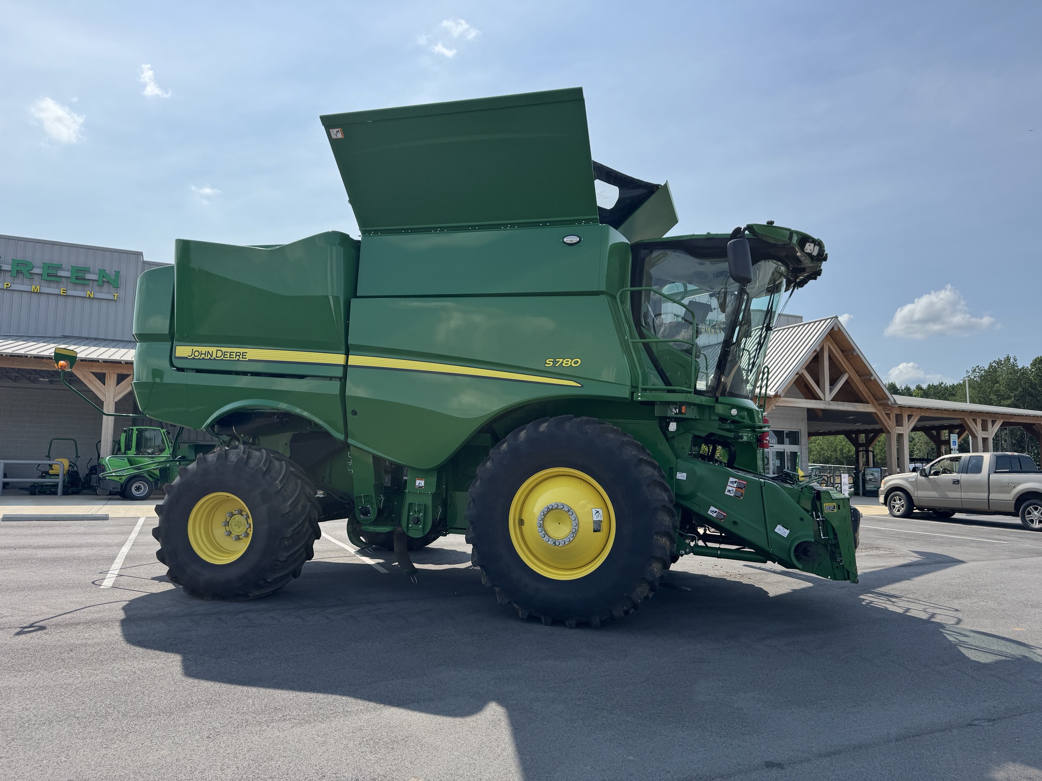 2023 John Deere S780
