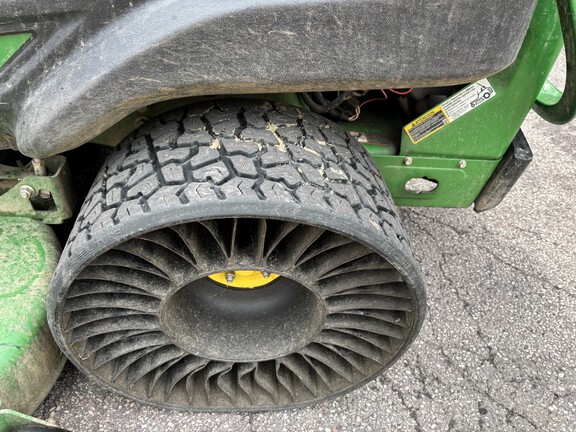 Used 2019 John Deere Z950M Zero Turn Mowers at Koenig Equipment in Germantown, OH - Photo6