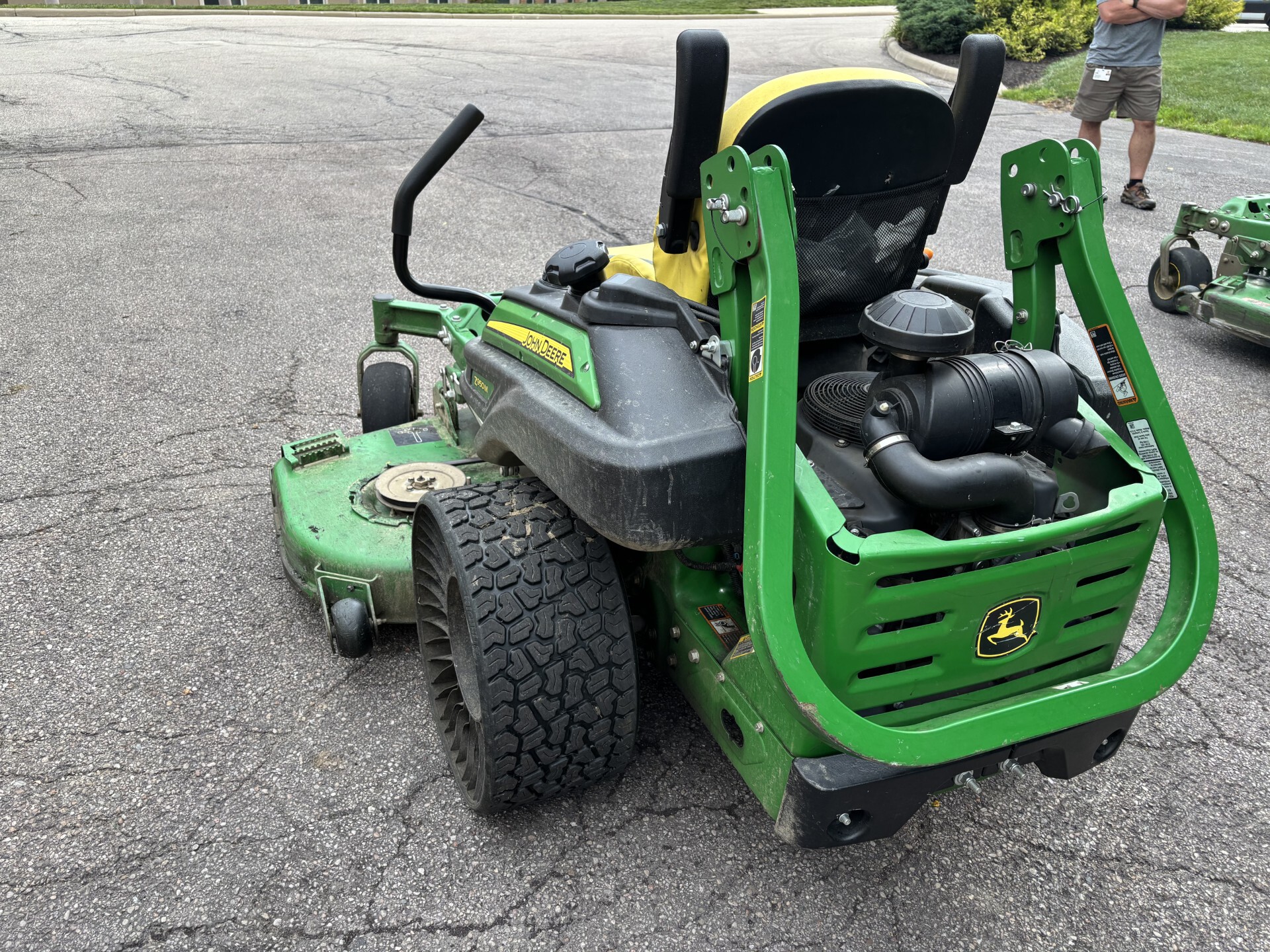 Used 2019 John Deere Z950M Zero Turn Mowers at Koenig Equipment in Germantown, OH - PhotoXL16