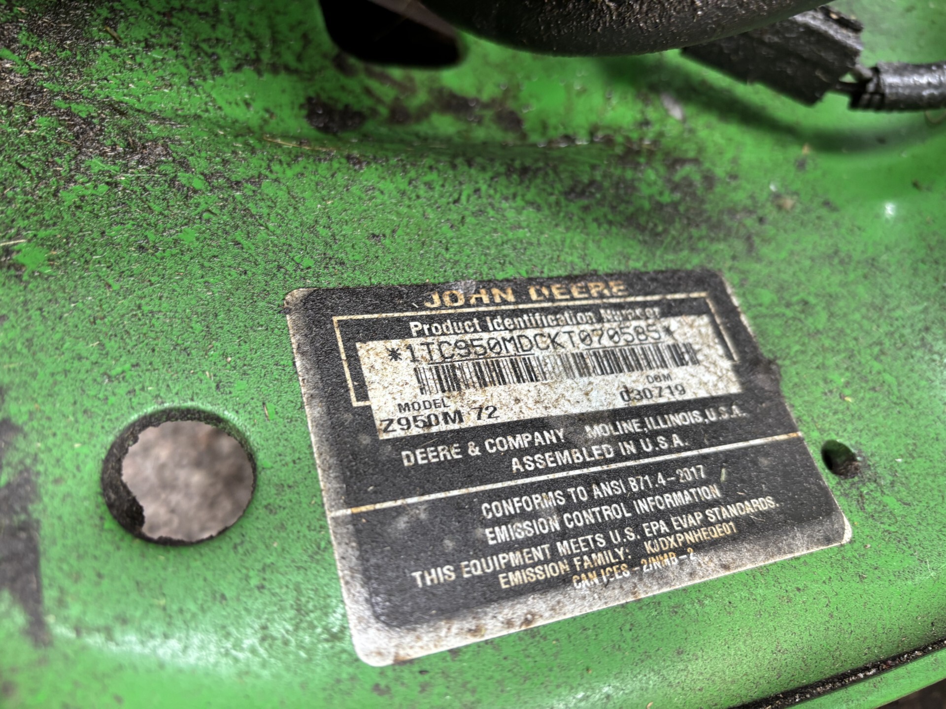 Used 2019 John Deere Z950M Zero Turn Mowers at Koenig Equipment in Germantown, OH - PhotoXL13
