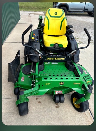 Photo of 2023 John Deere Z950M