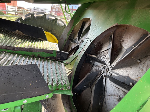 2009 John Deere T670