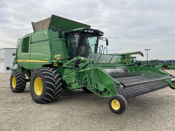 2009 John Deere T670