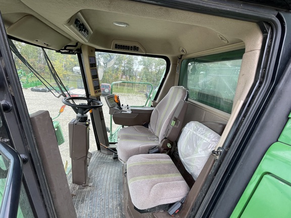 2009 John Deere T670