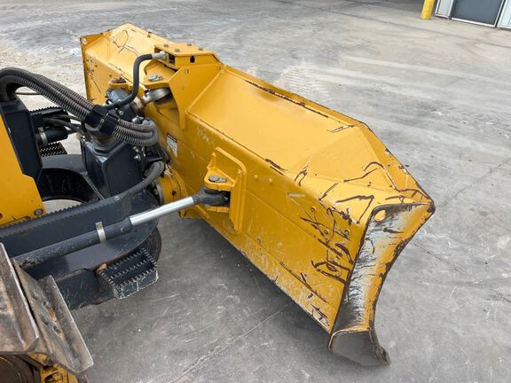 2023 John Deere 450 P-Tier