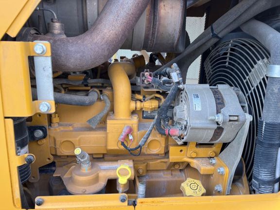 2023 John Deere 450 P-Tier