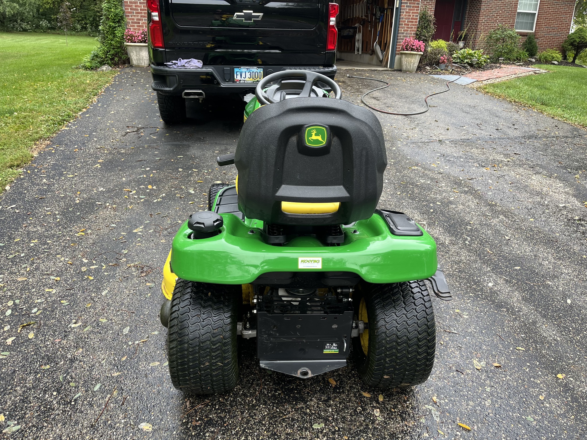 Used 2021 John Deere X350 Lawn & Garden Tractors at Koenig Equipment in Germantown, OH - PhotoXL3