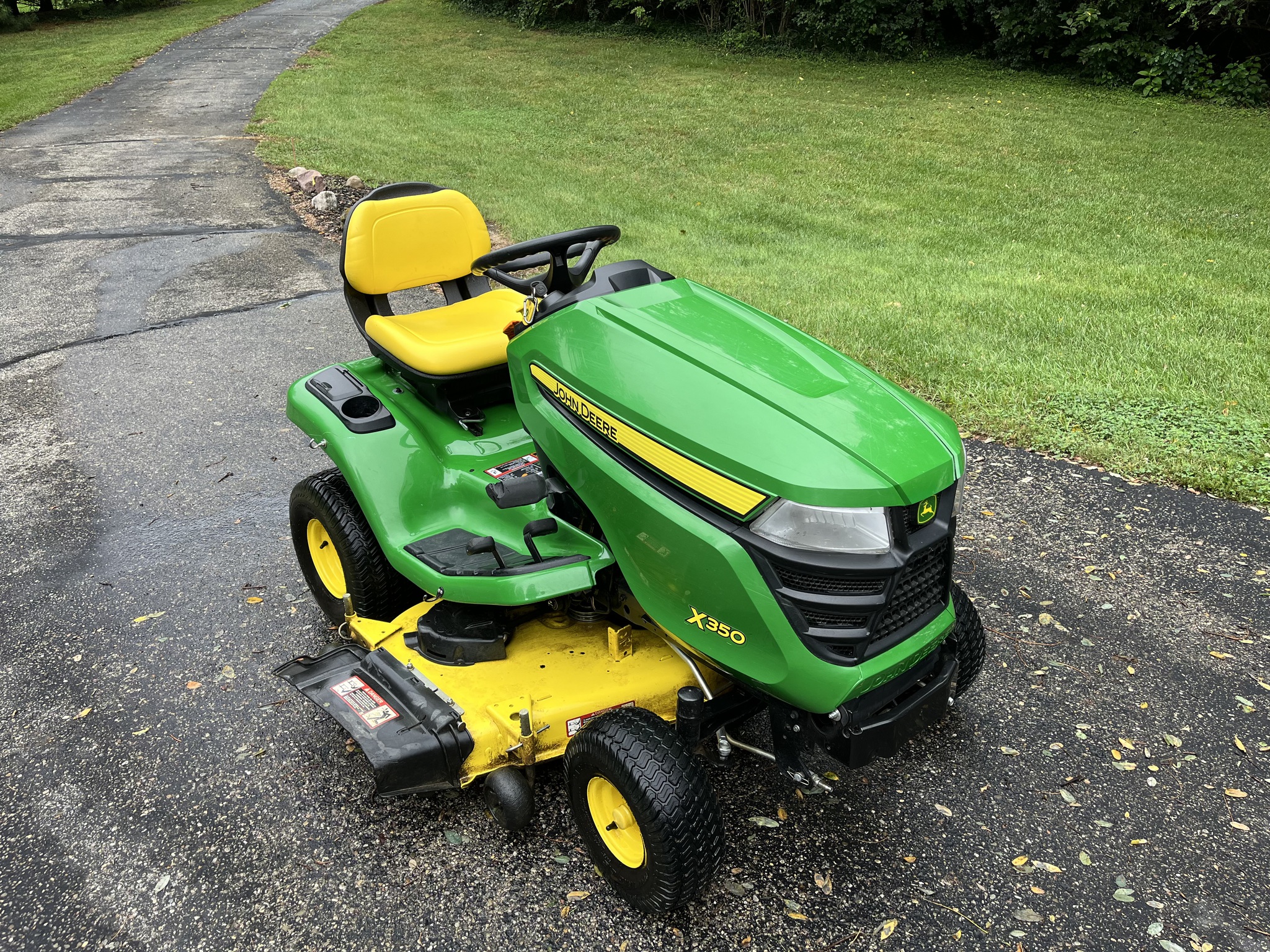 Used 2021 John Deere X350 Lawn & Garden Tractors at Koenig Equipment in Germantown, OH - PhotoXL6