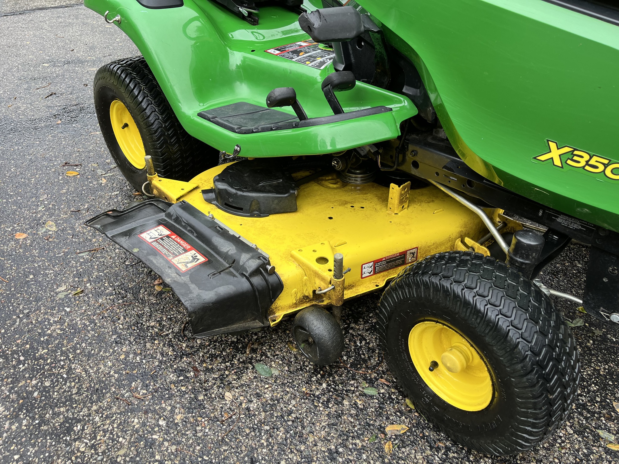 Used 2021 John Deere X350 Lawn & Garden Tractors at Koenig Equipment in Germantown, OH - PhotoXL9