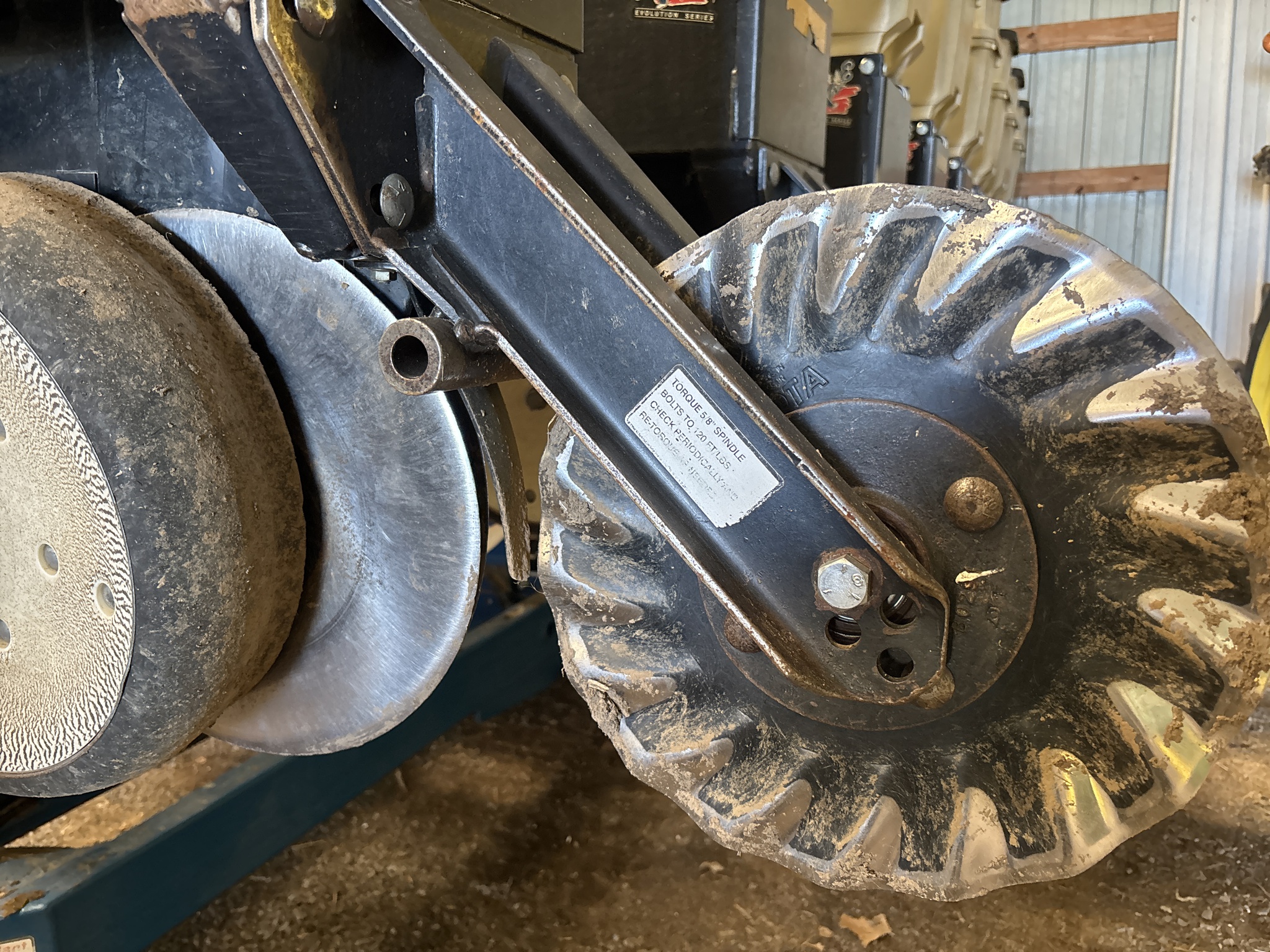 Used 2014 Kinze 3500 Planters: Drawn at Koenig Equipment in Urbana, OH - PhotoXL12