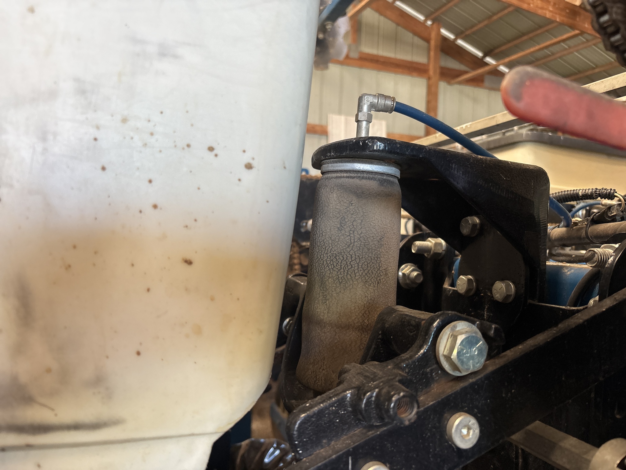 Used 2014 Kinze 3500 Planters: Drawn at Koenig Equipment in Urbana, OH - PhotoXL13