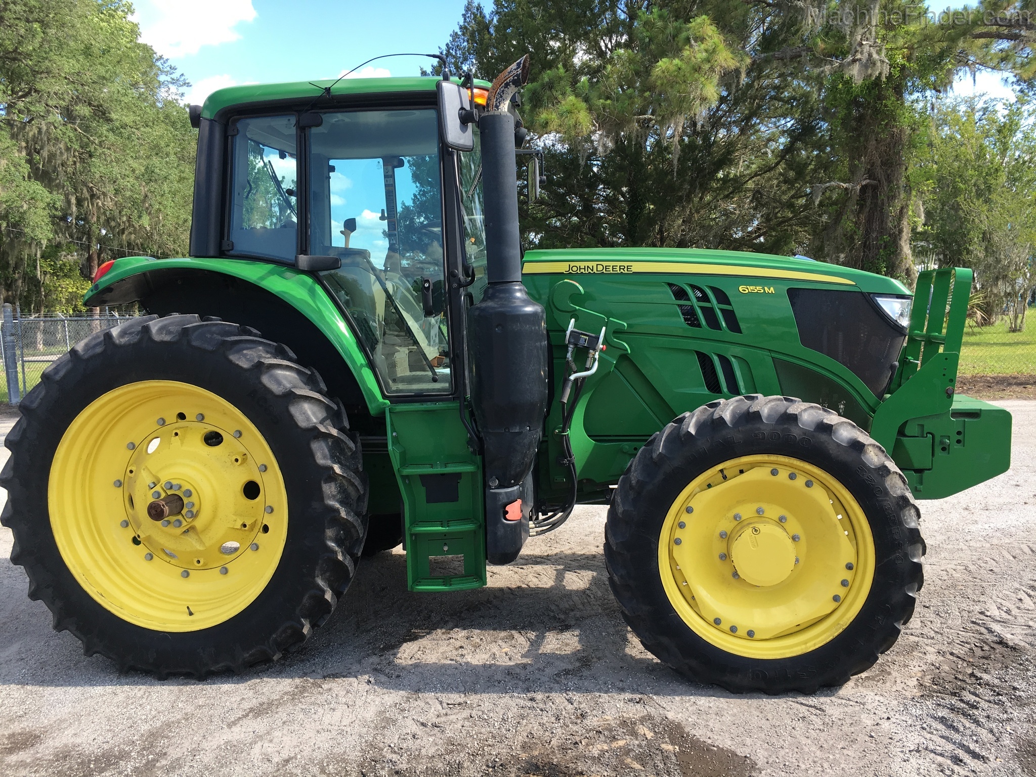 2016 John Deere 6155M Image 2