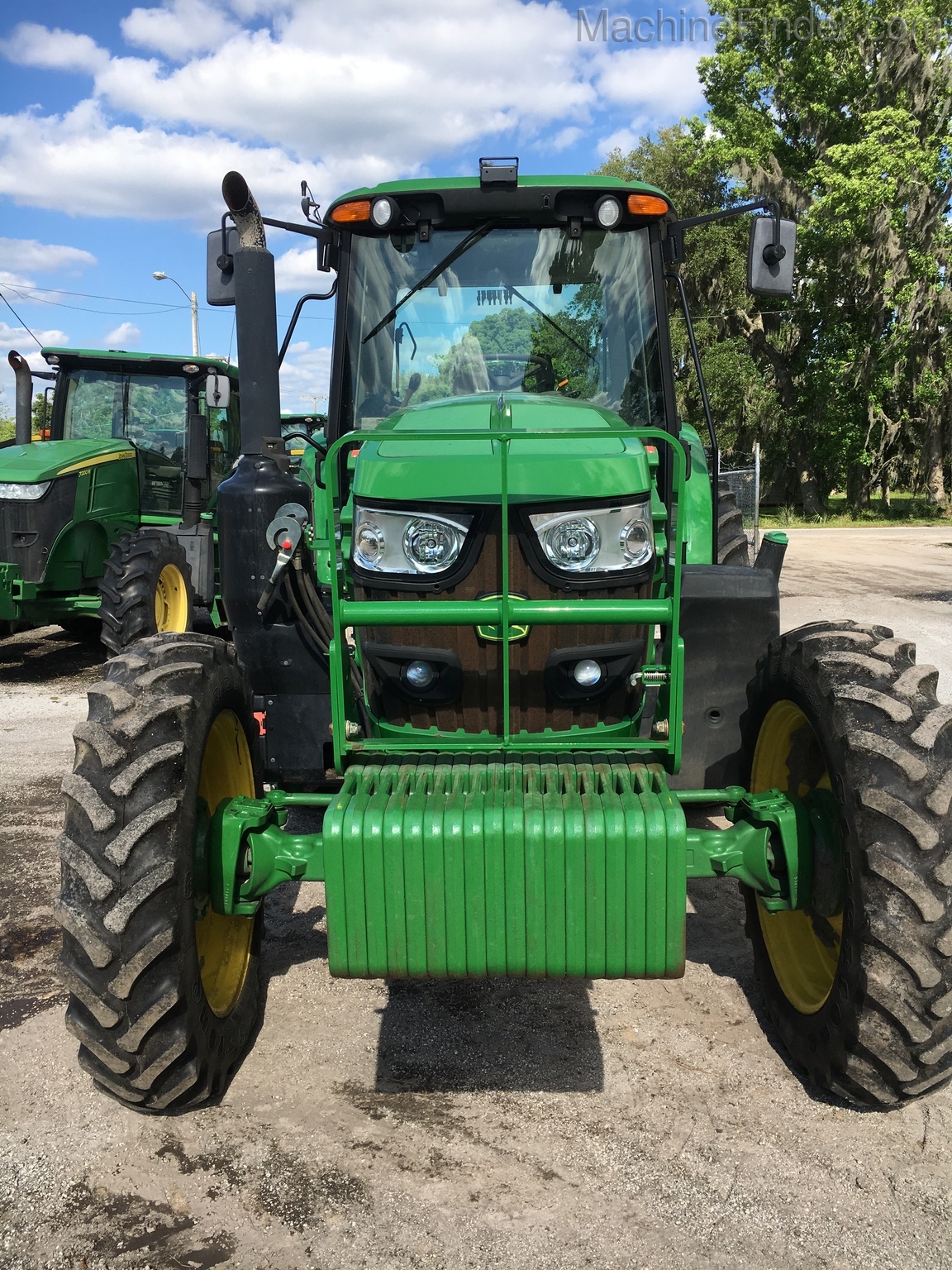 2016 John Deere 6155M Image 3