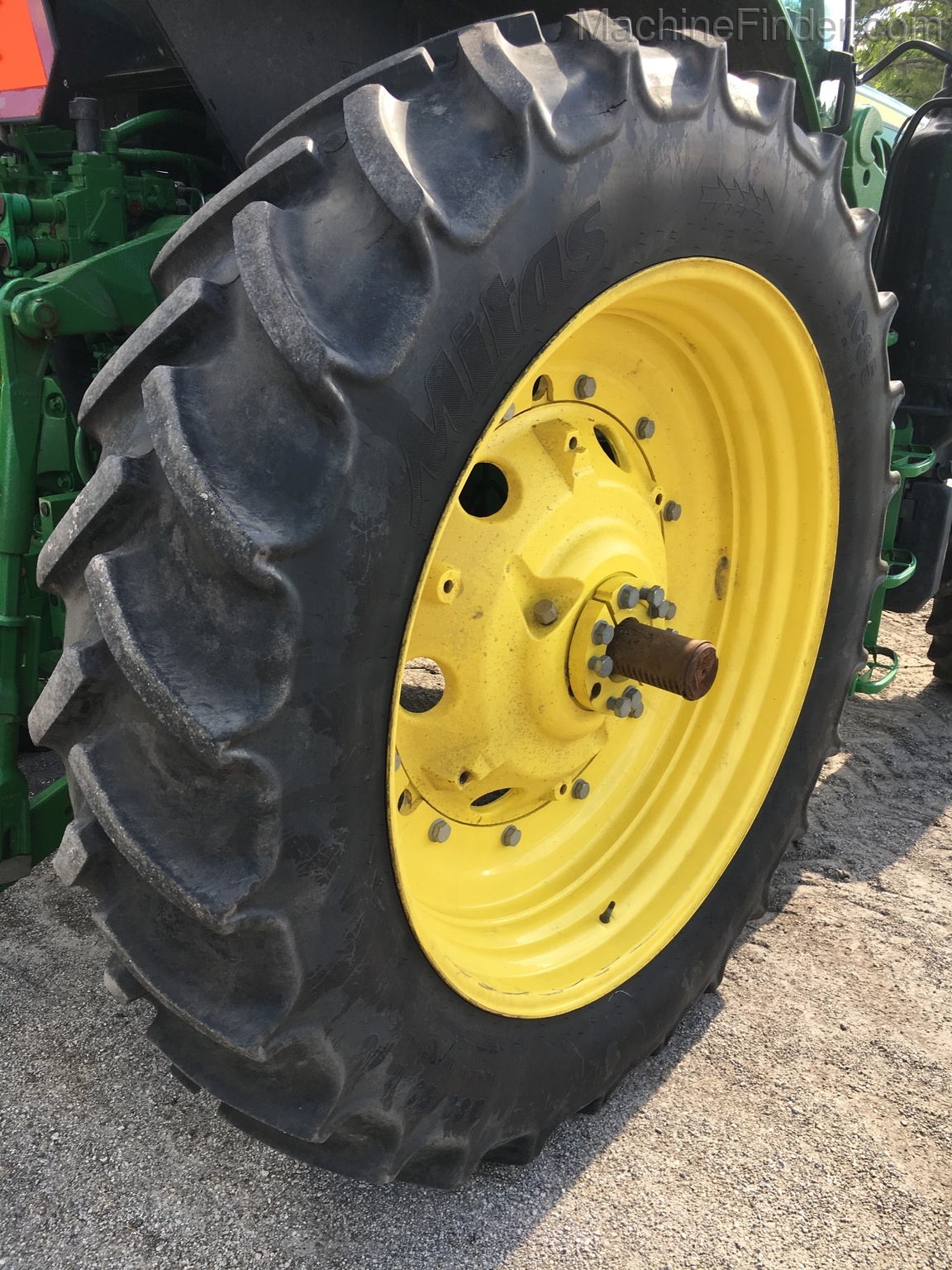 2016 John Deere 6155M Image 8
