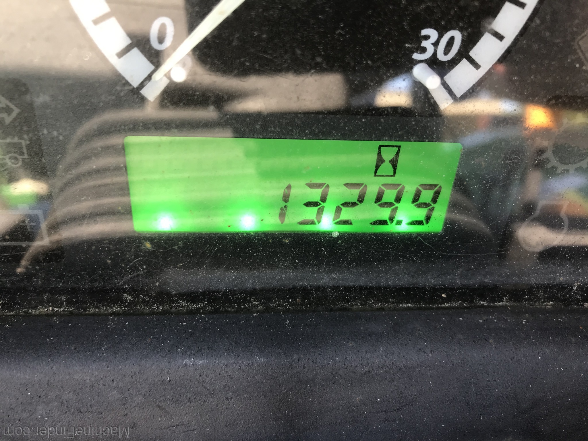 2013 John Deere 6105D Image 6