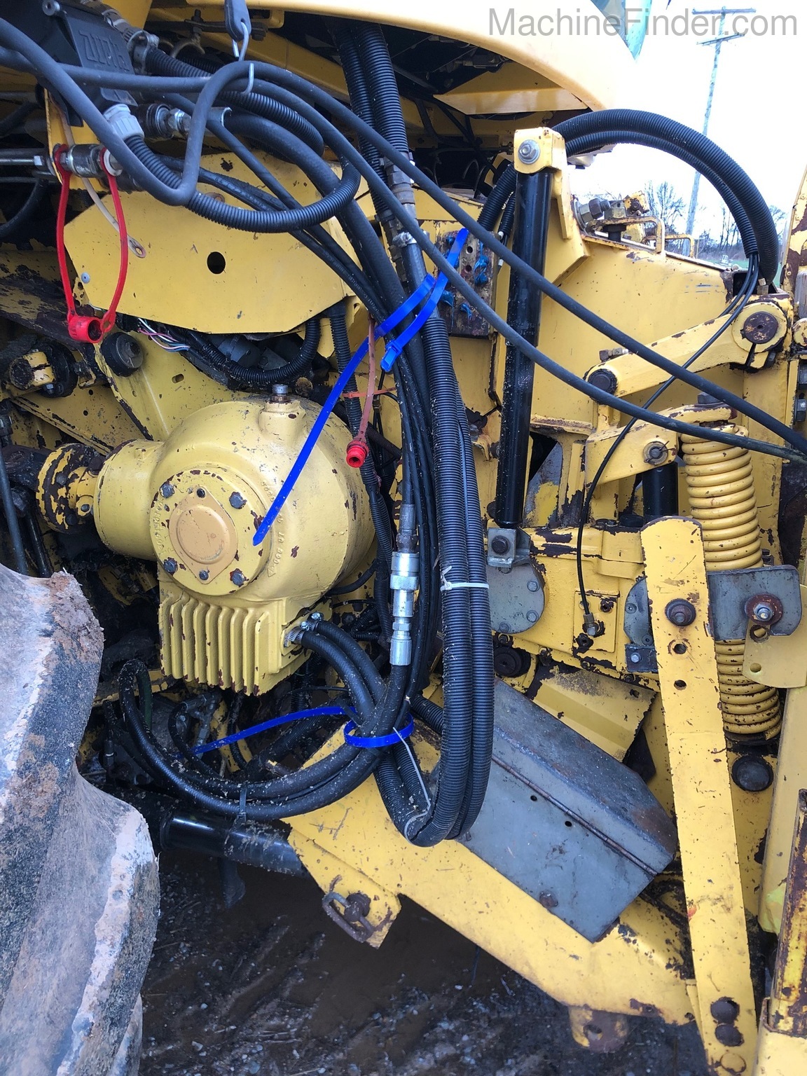 2002 New Holland FX58 Image 17