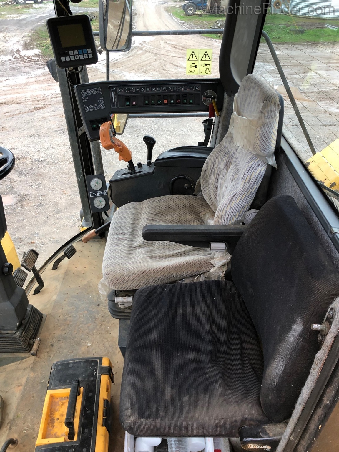 2002 New Holland FX58 Image 24