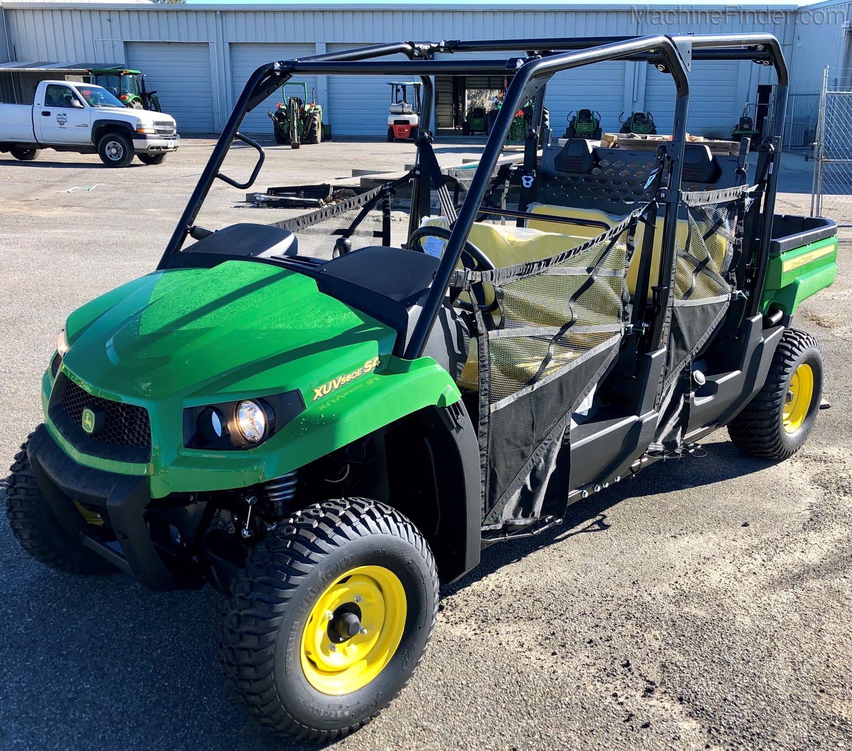 2020 John Deere XUV560E S4 Image 2
