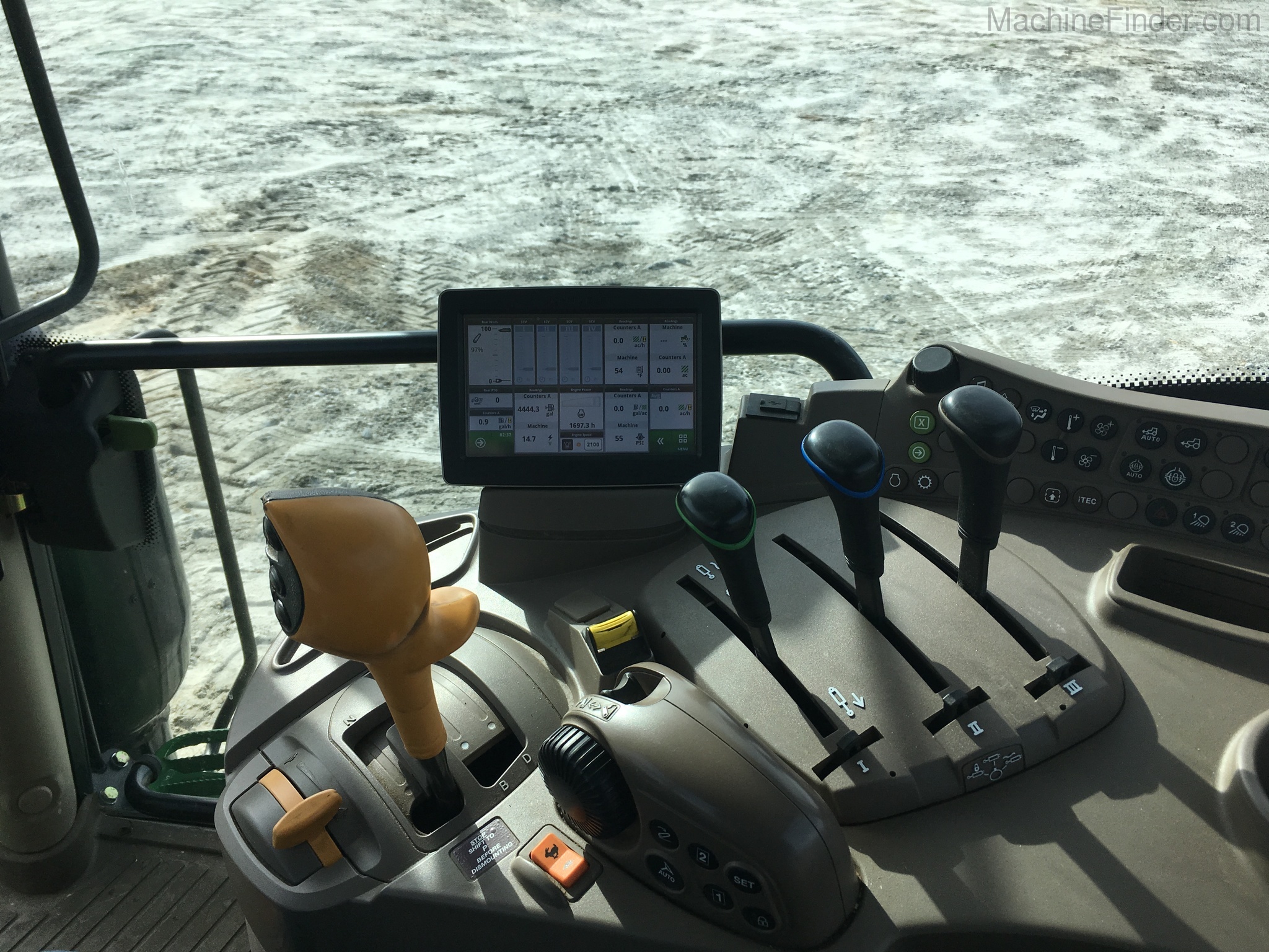 2016 John Deere 6130R Image 8