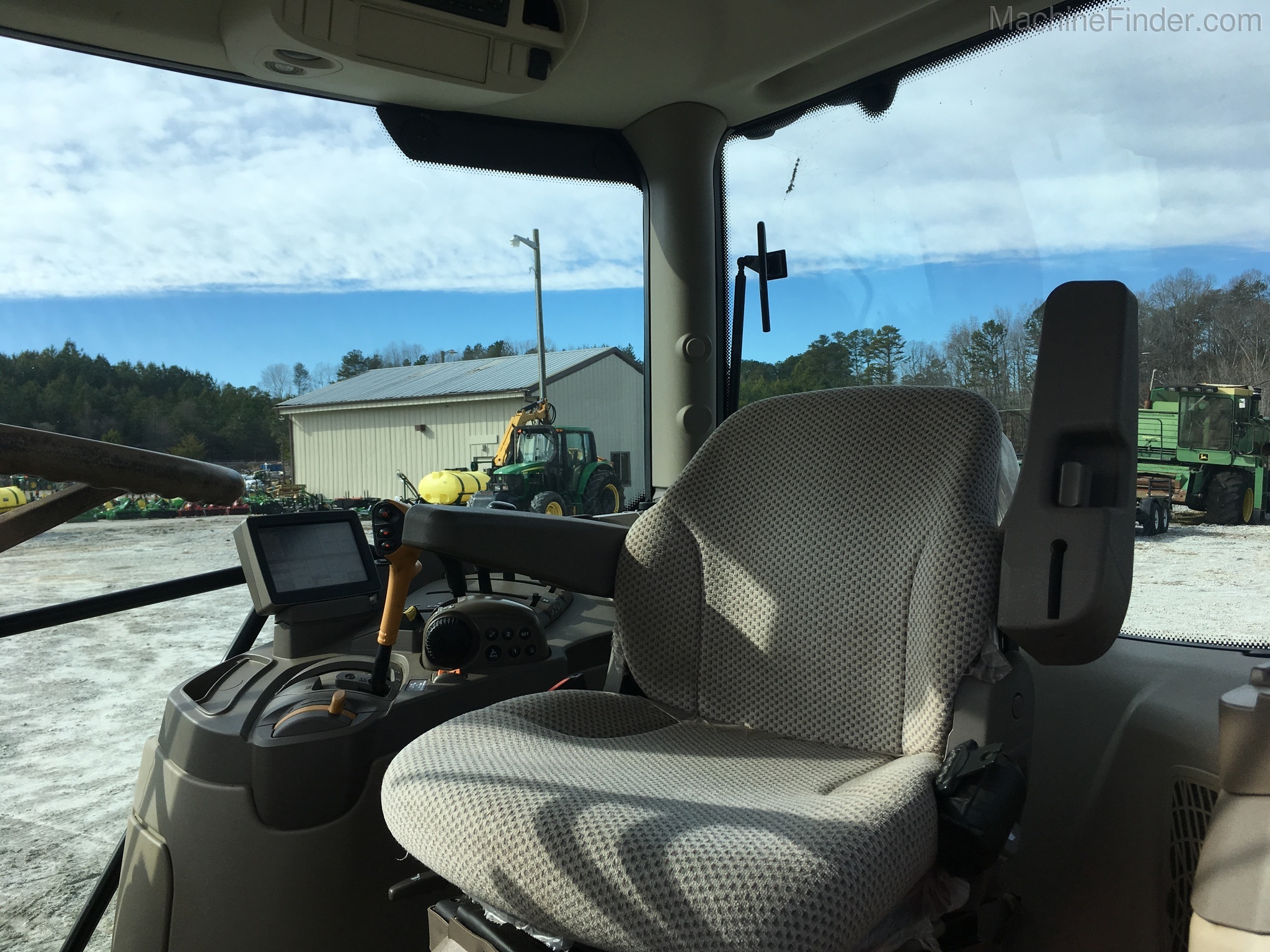 2016 John Deere 6130R Image 9