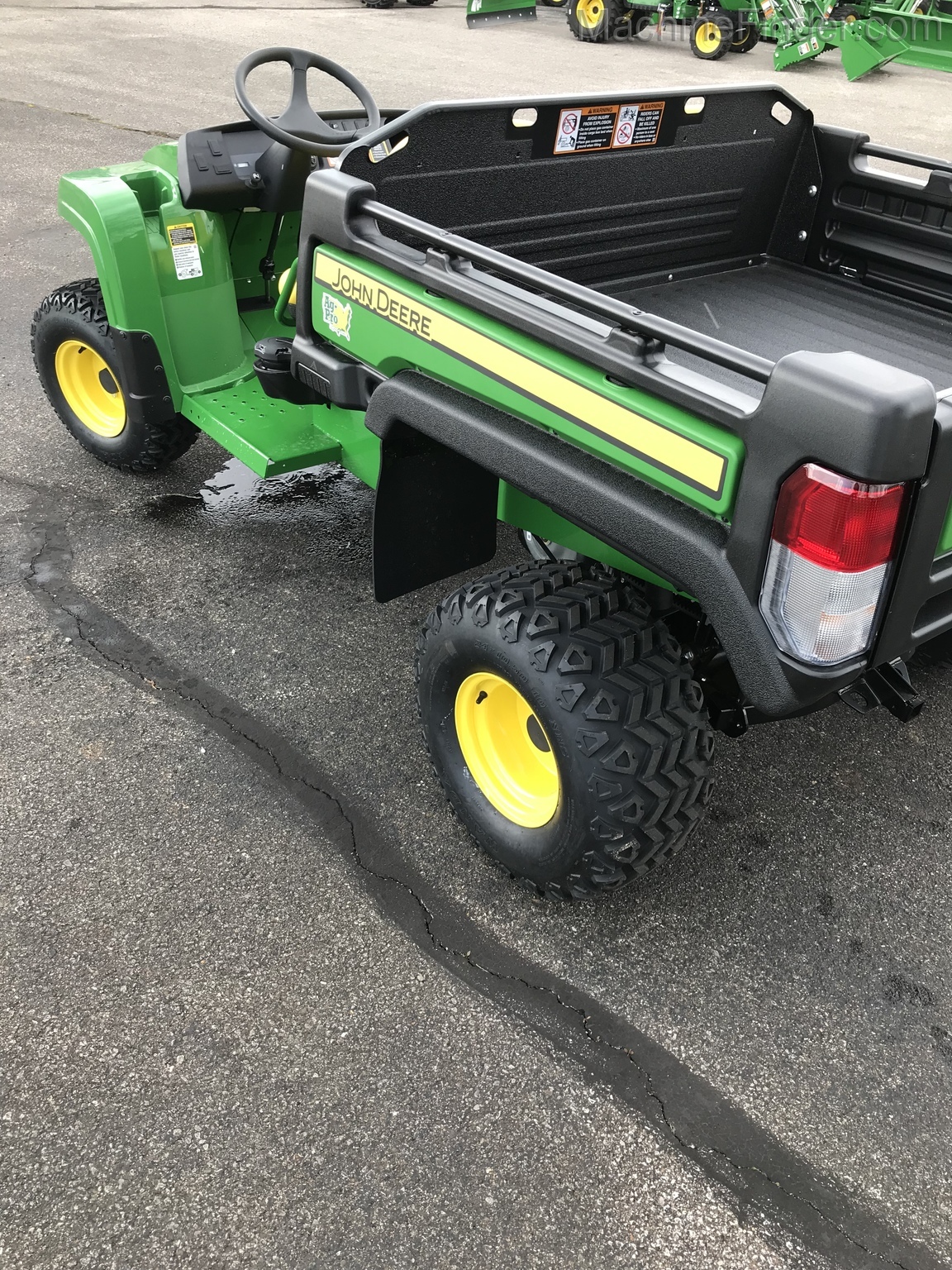 2020 John Deere TX 4X2 Image 3