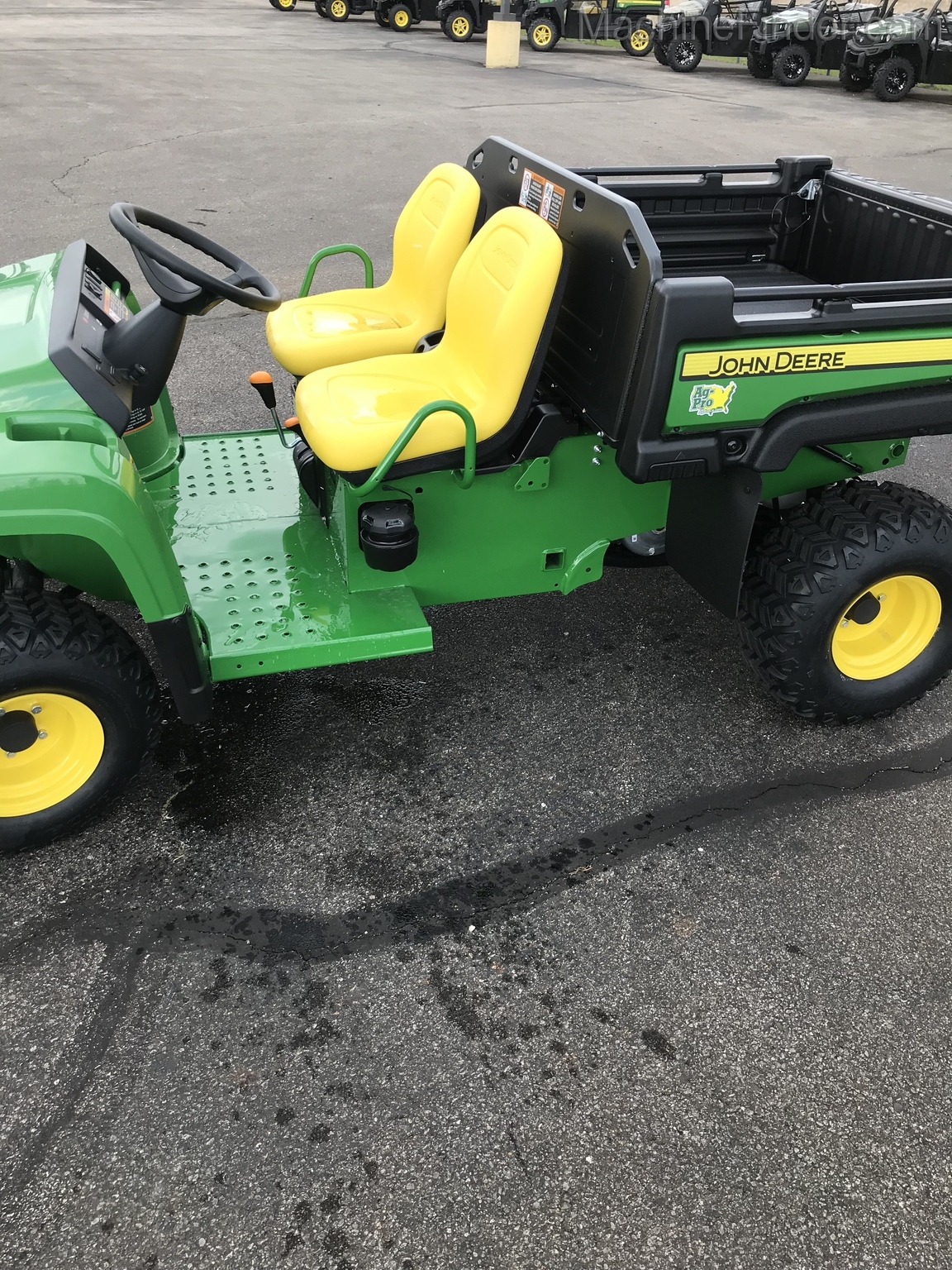 2020 John Deere TX 4X2 Image 5