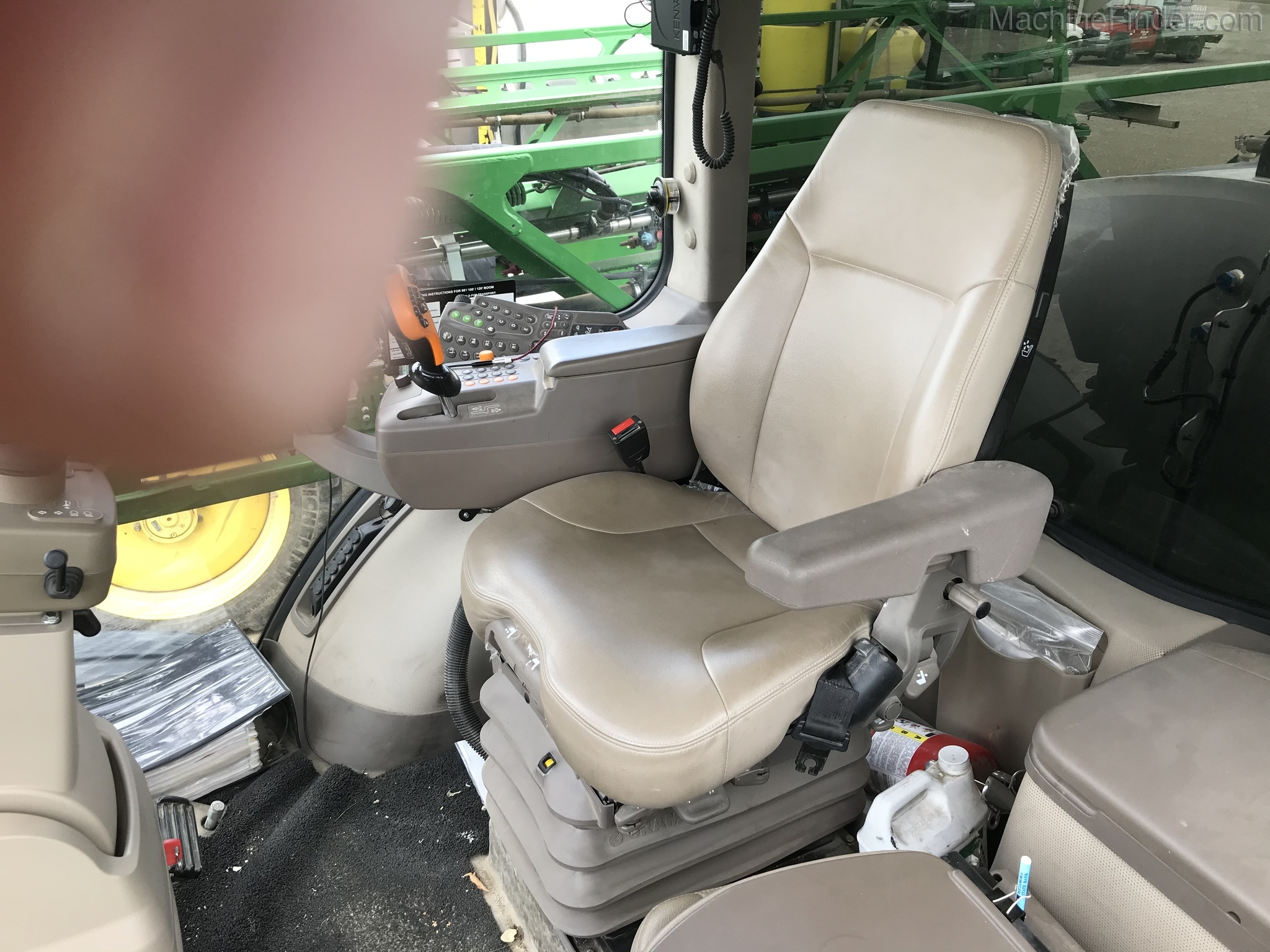 2016 John Deere R4030 Image 8