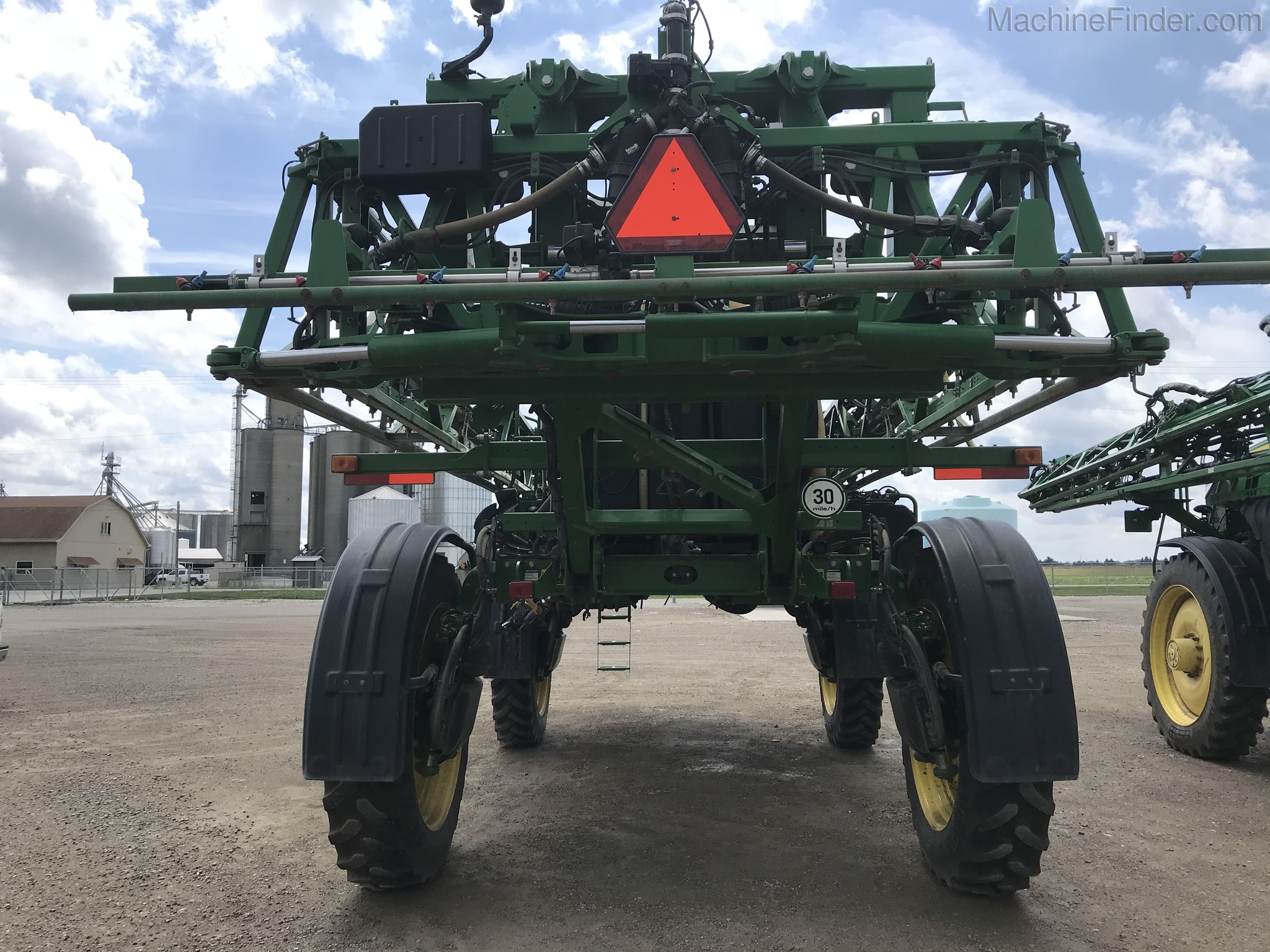 2016 John Deere R4030 Image 12