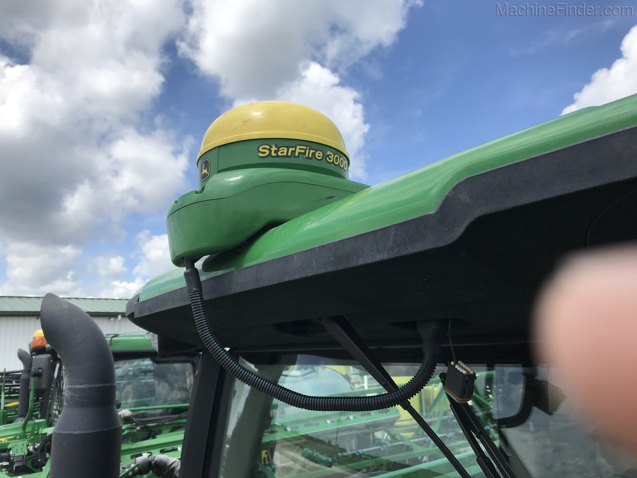 2016 John Deere R4030 Image 17