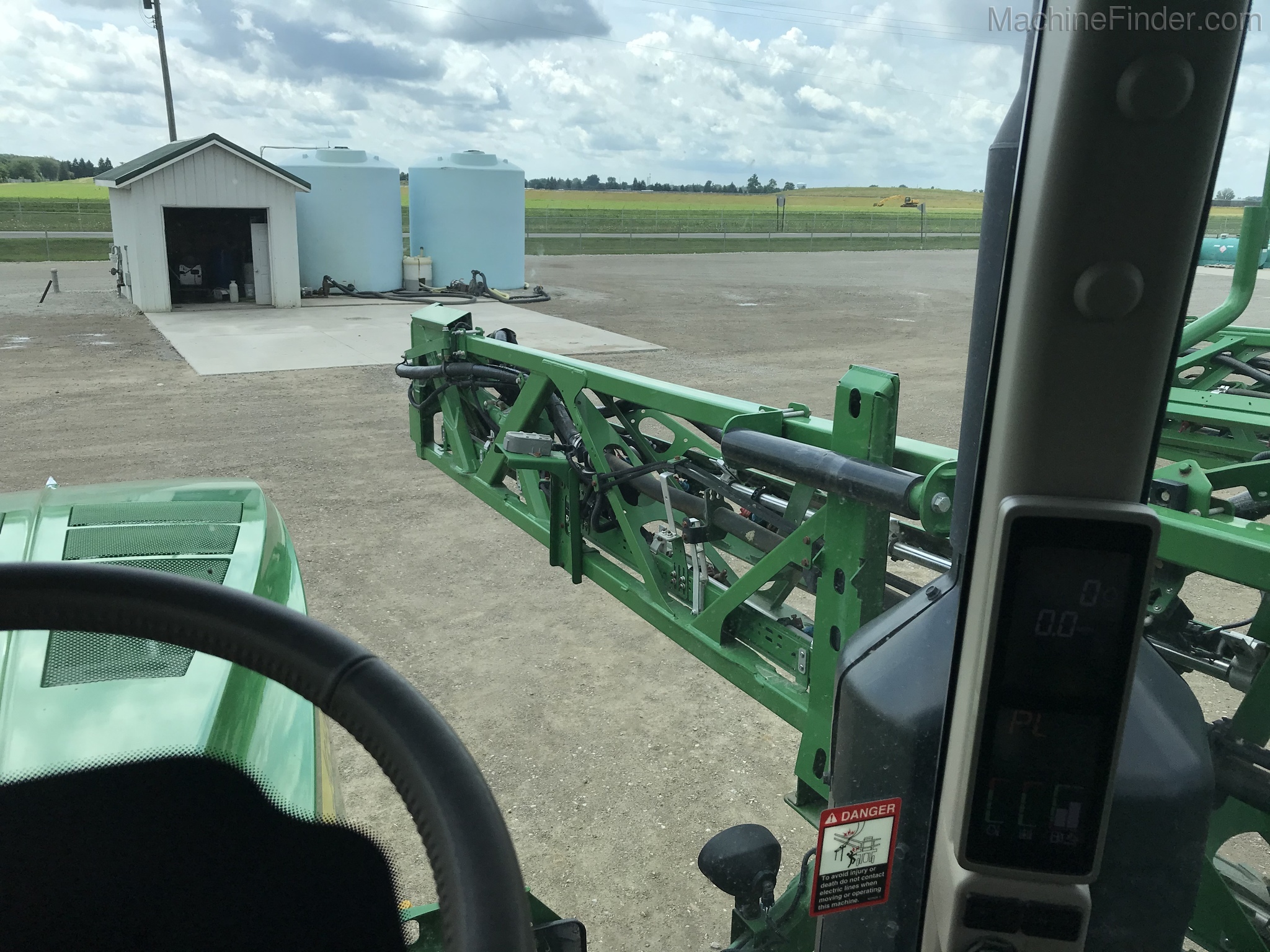 2016 John Deere R4030 Image 24