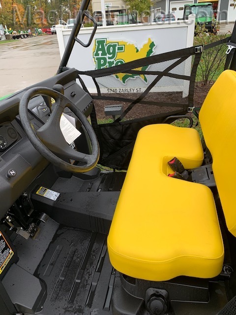 2020 John Deere XUV560E Image 8