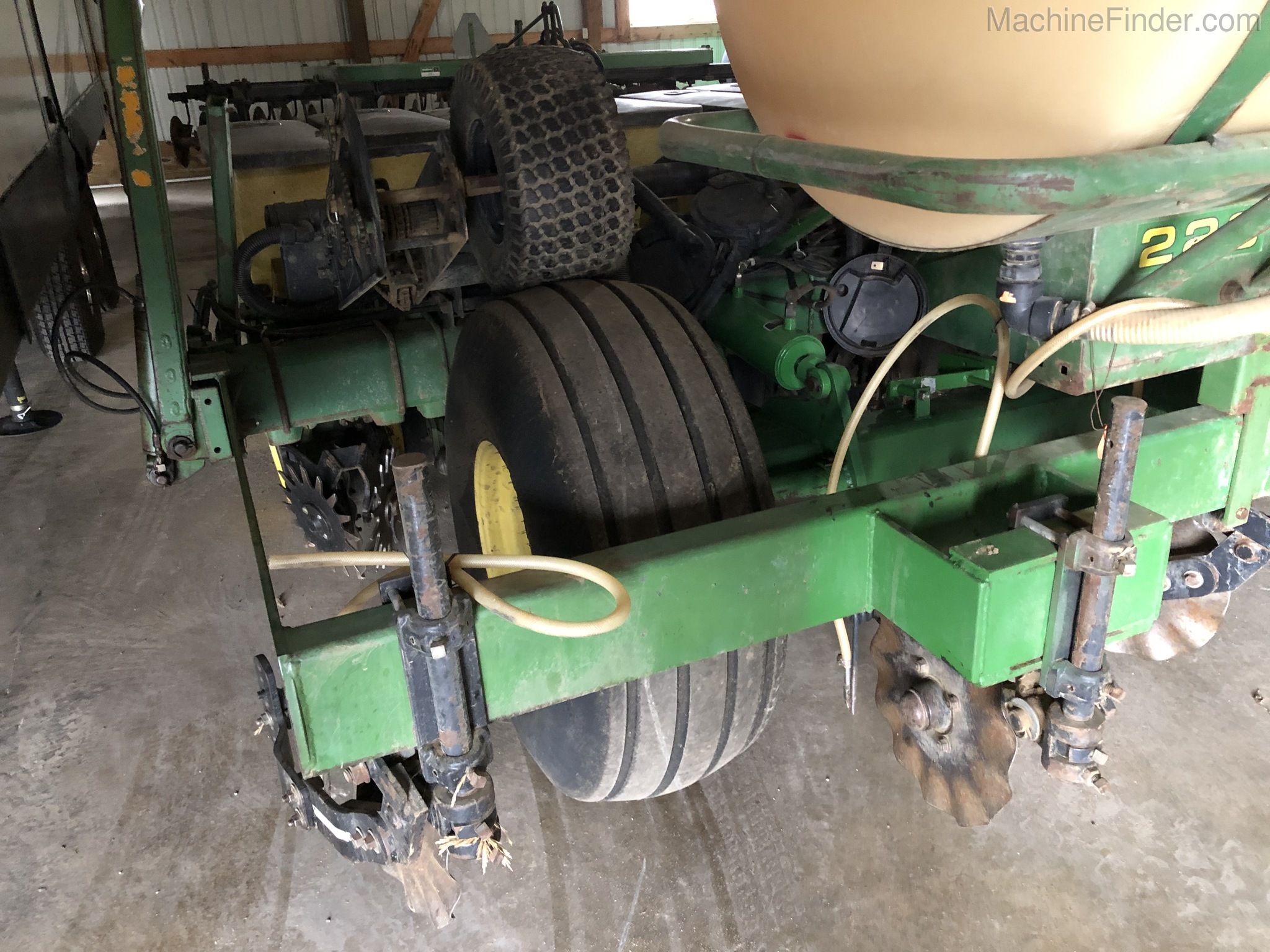 1987 John Deere 7240 Image 22