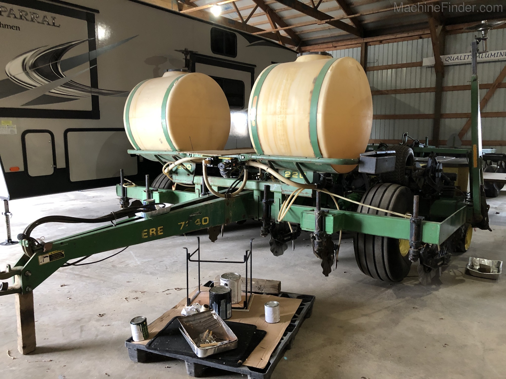 1987 John Deere 7240 Image 16