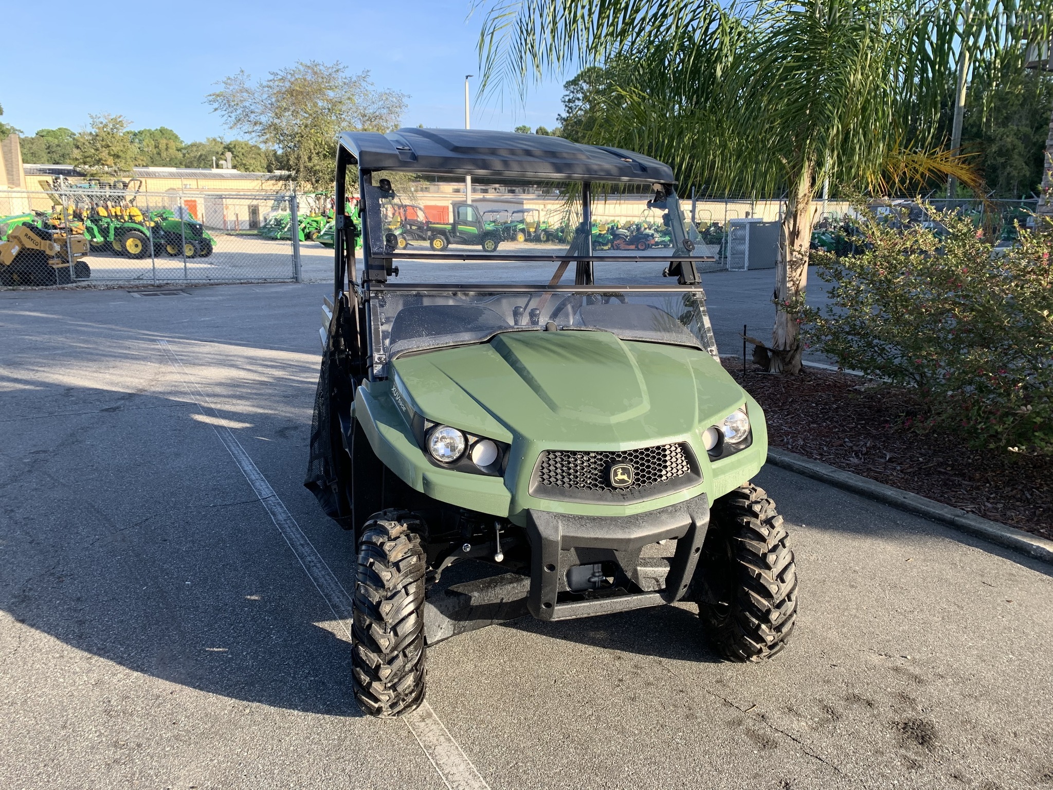 2021 John Deere 590E Image 2