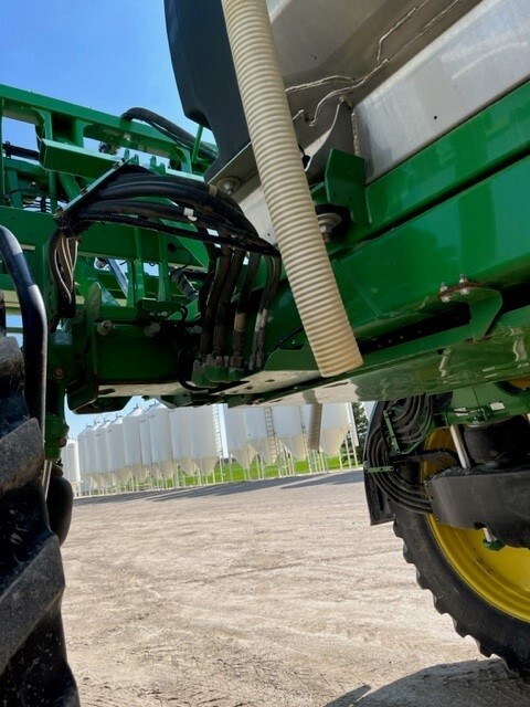 2018 John Deere R4038 Image 9