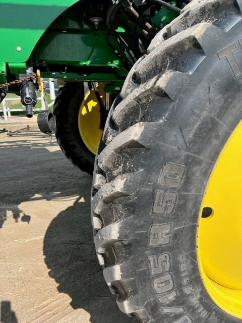 2018 John Deere R4038 Image 10