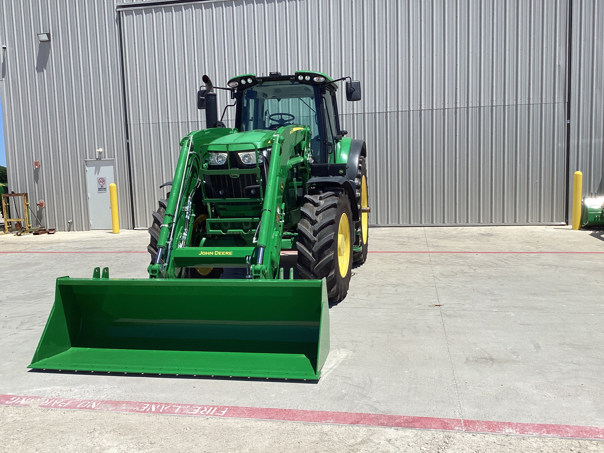 2023 John Deere 6175M Image 9