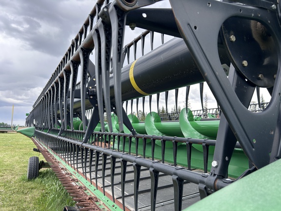 Used 2020 John Deere 730D Combine Platforms at Horizon Ag & Turf in Barrhead, AB - Photo12