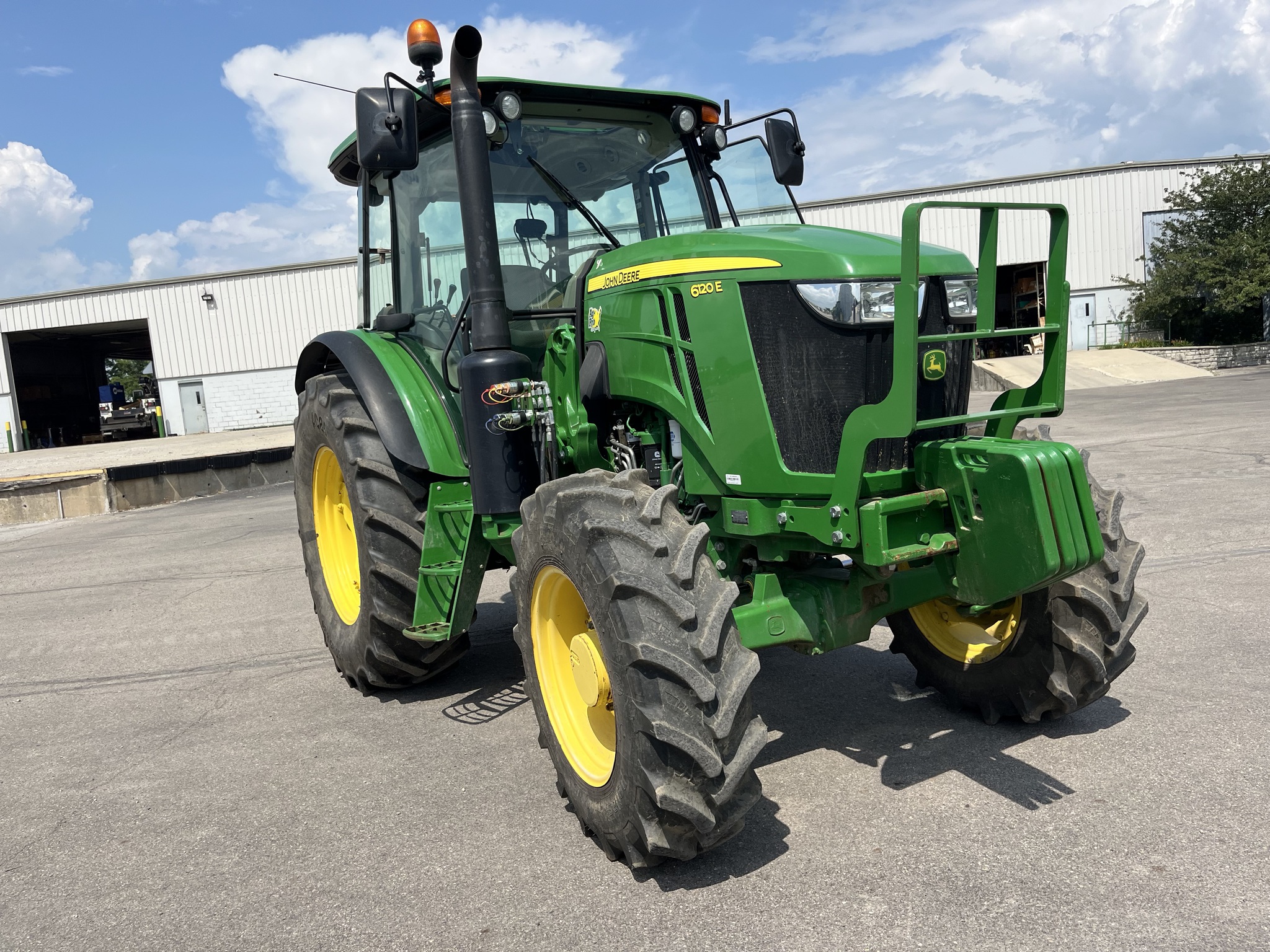 2021 John Deere 6120E Image 1